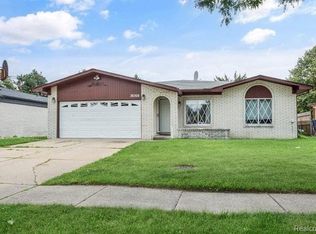 38308 Douglas Dr, Sterling Heights, MI 48310