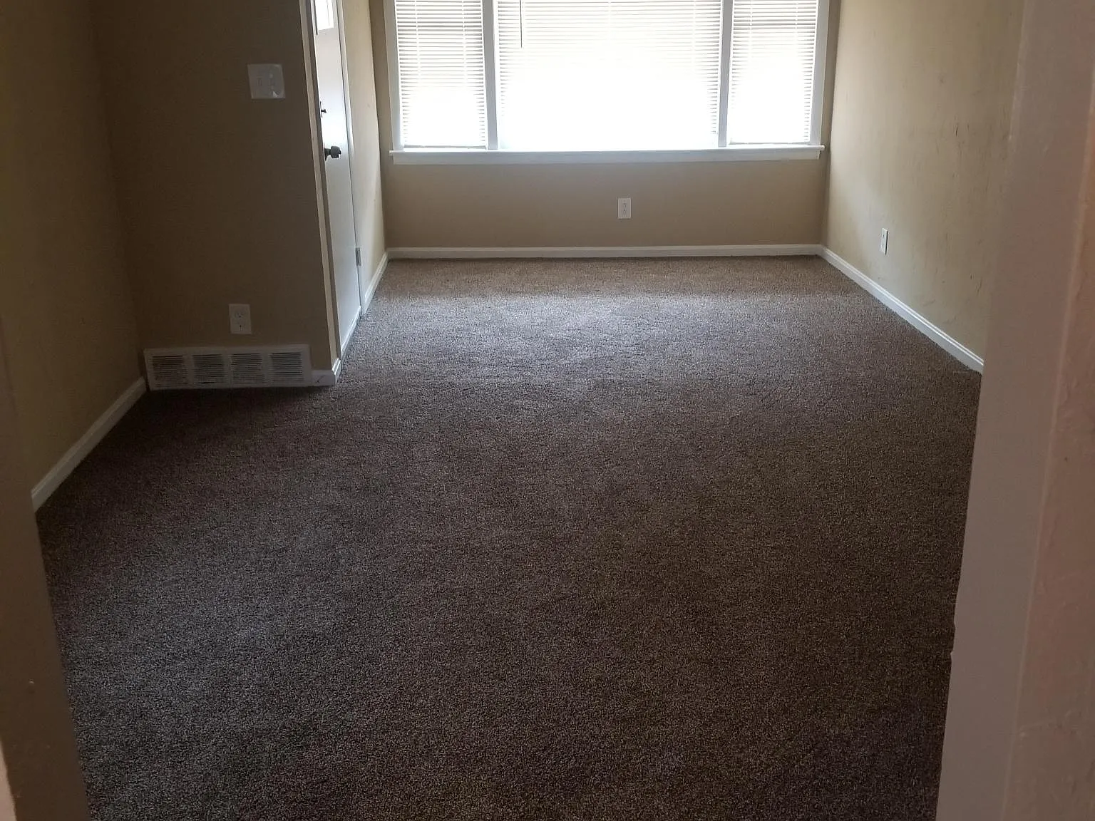 833 Wayside Rd — Photo 1