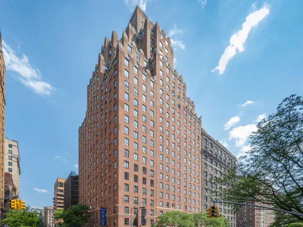 752 West End Avenue image 1 of 8