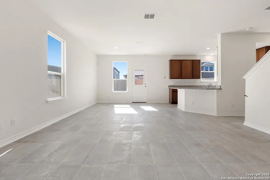 822 Bifurcate Bnd — Photo 3