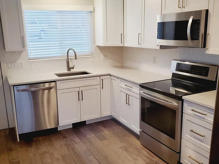3912 S Nora Cir — Photo 3