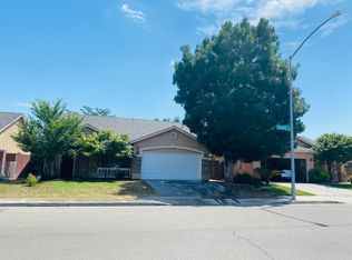 5441 W Norwich Ave, Fresno, CA 93722