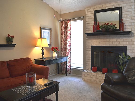 5th image of 601 Chisholm Valley Dr