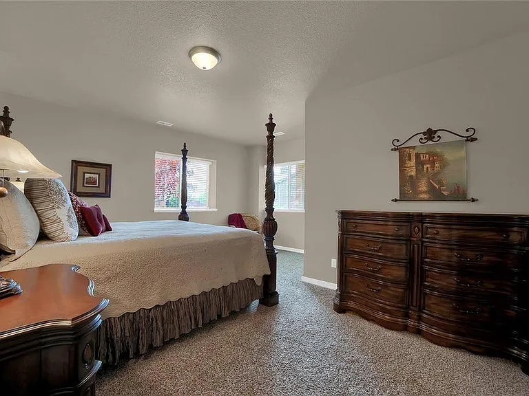 2331 Ledgewood Dr — Photo 29