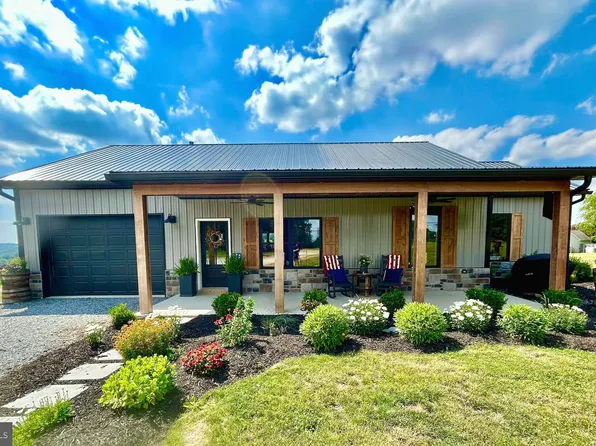 4279 Ridgeway Dr, Felton, PA 17322