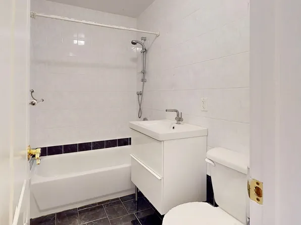 2900 East 29th Street image 10 of 23