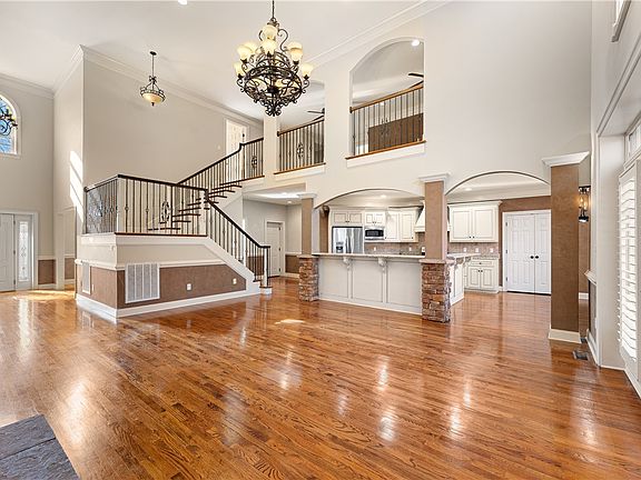 2nd image of 109 Limelight Dr