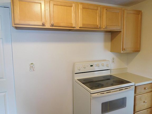 5th image of 125 Brandenberg Dr