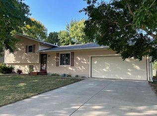 1105 Fairview St, Marshall, MN 56258