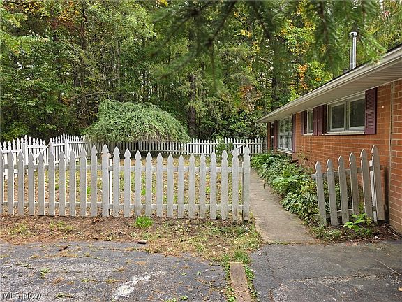 3rd image of 10057 Thwing Rd