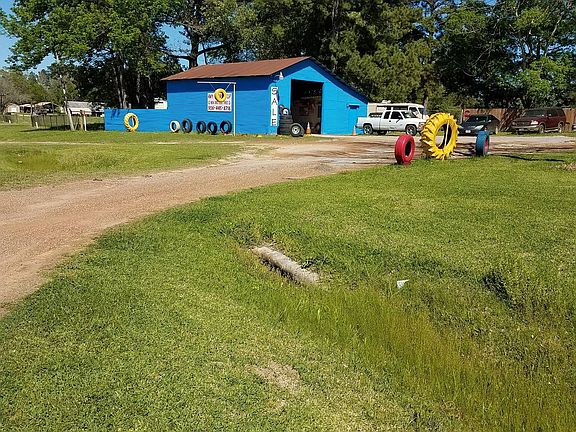 3rd image of 4834 U S Highway 59 N