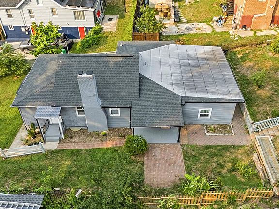 4th image of 1104 Clovis Ave