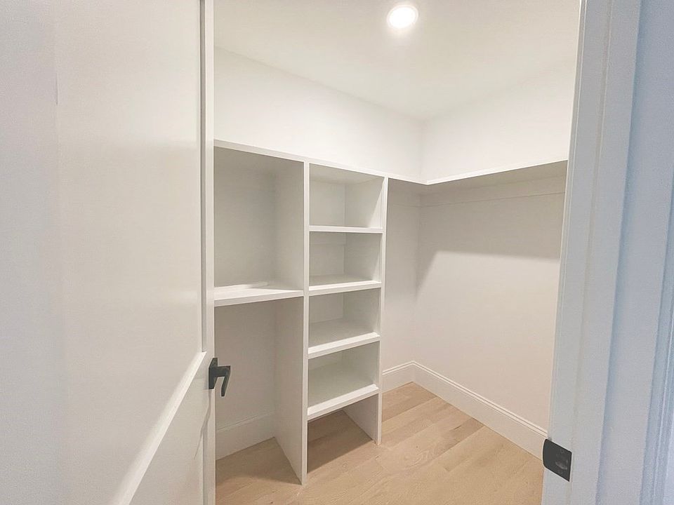 30 Dighton St Brighton, MA, 02135 Apartments for Rent Zillow