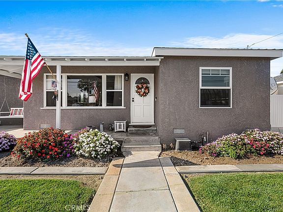 3rd image of 4582 Howard Ave