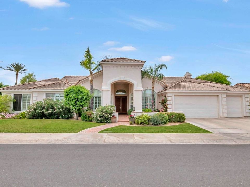 Front lawn 11299 Appaloosa