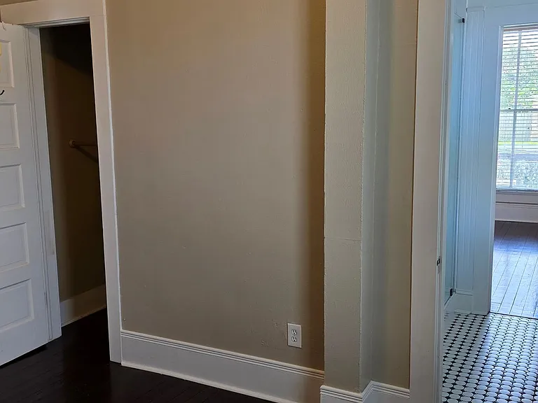 4510 Avenue R 1/2 — Photo 13