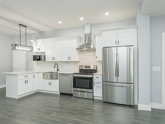 2nd image of 41-08 Ditmars Blvd #1Q