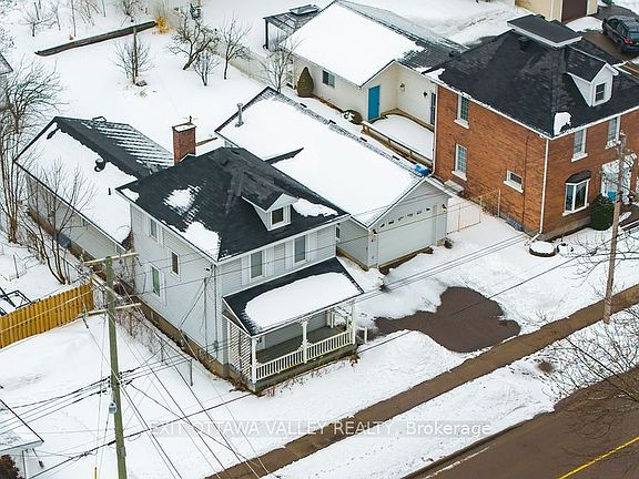 4th image of 415 Trafalgar Rd