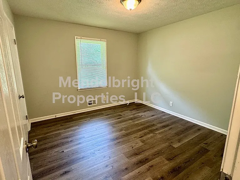 826 Tanner Rd — Photo 12