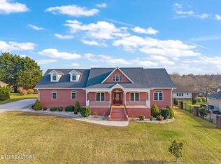 504 Lynnwood Dr, Athens, TN 37303