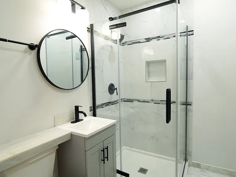 2309 W Arthur Ave #1 — Photo 4