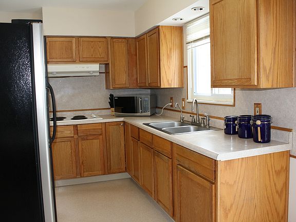 2nd image of 3338 Grantsburg Dr