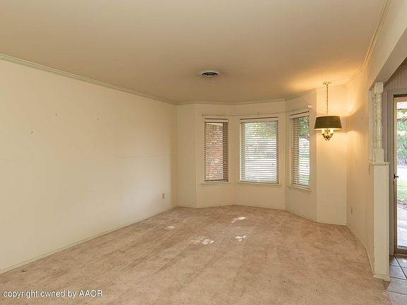 3rd image of 3916 Danbury Dr