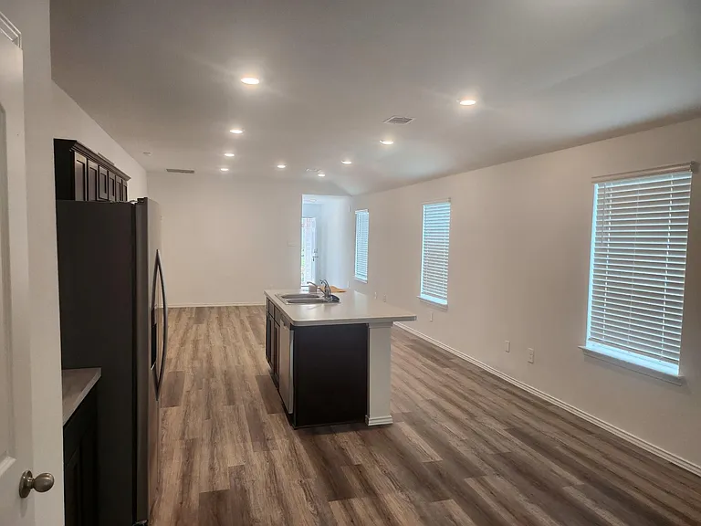 1135 Sultana Springs Ct — Photo 4