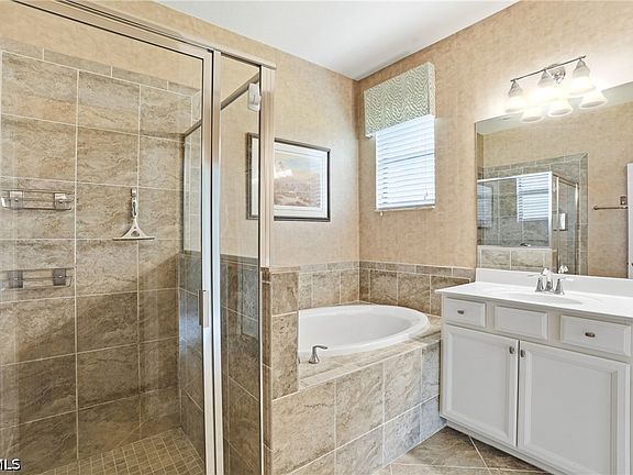 4th image of 14018 Aledo Ct