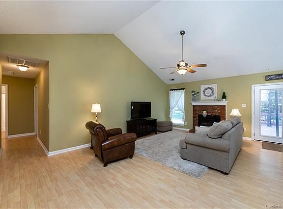5th image of 3118 Terra Glen Ct