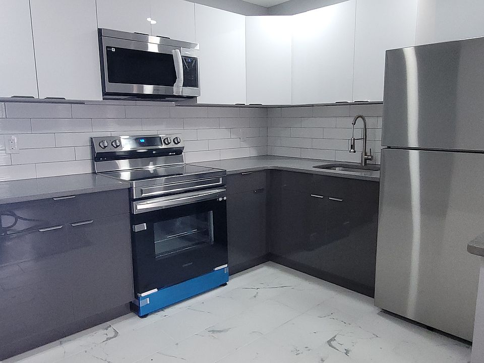 1st image of 1428 Jackson St Floor 3