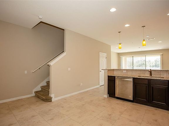 5th image of 714 Artisan St #27