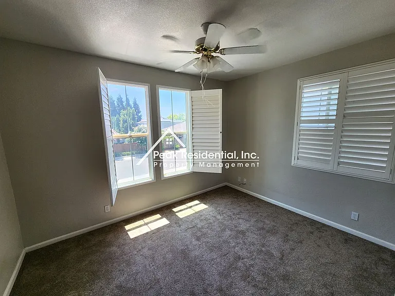 1119 Green Ridge Dr — Photo 19