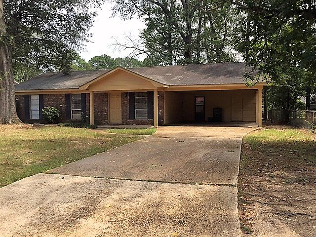1st image of 547 Highland Oaks Dr