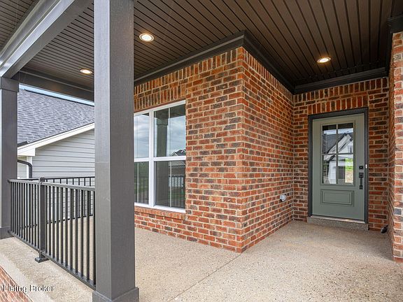 3rd image of 1168 Greens Dr