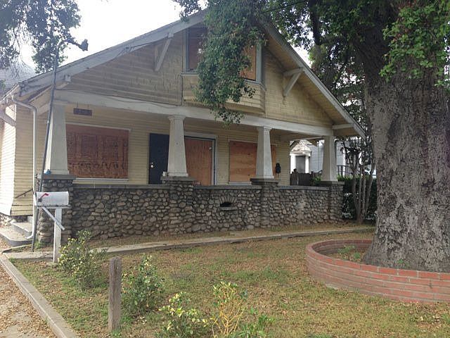 2nd image of 405-407 N. Oakland Ave