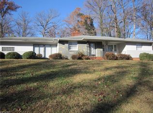 420 Woodsway Dr, Lexington, NC 27292