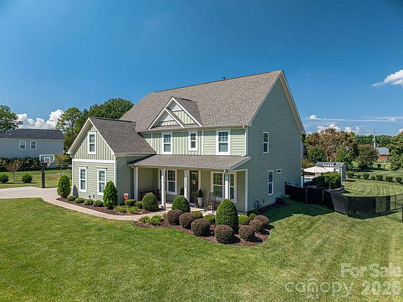 2nd image of 2404 Rosemond Cir #3