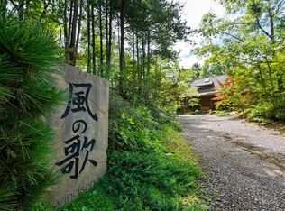 127 Little Round Top Ln, Townsend, TN 37882