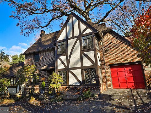 2nd image of 3406 Warden Dr