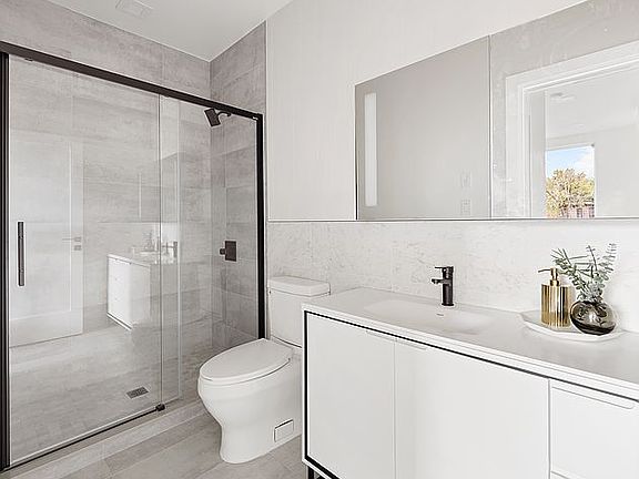 4th image of 289 22nd St #4F
