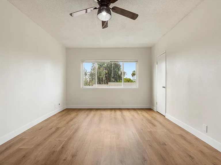 3925 Barrett Rd — Photo 5