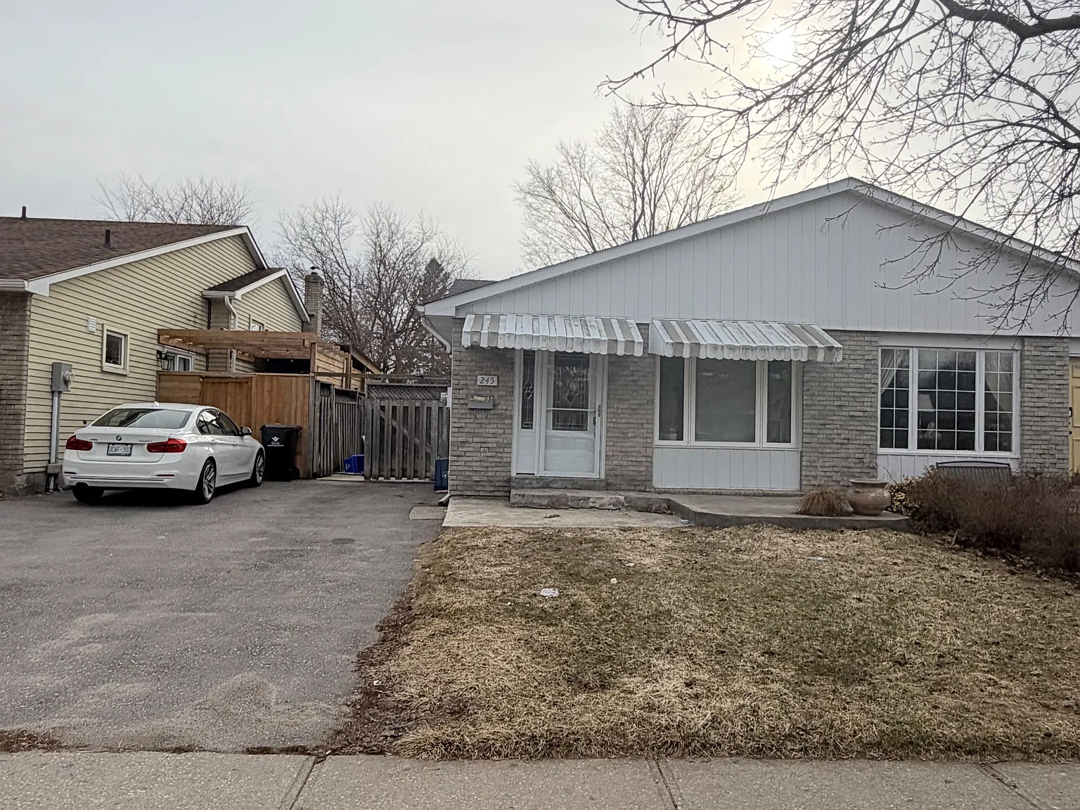 3 bed, $2,699 — Photo 2