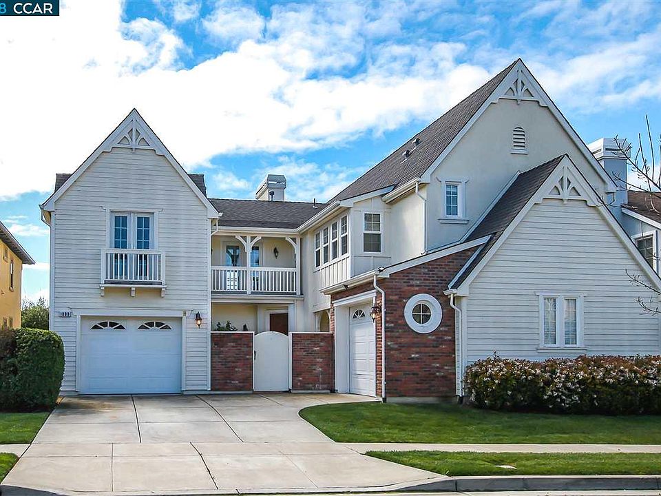 2nd image of 1099 Regatta Point
