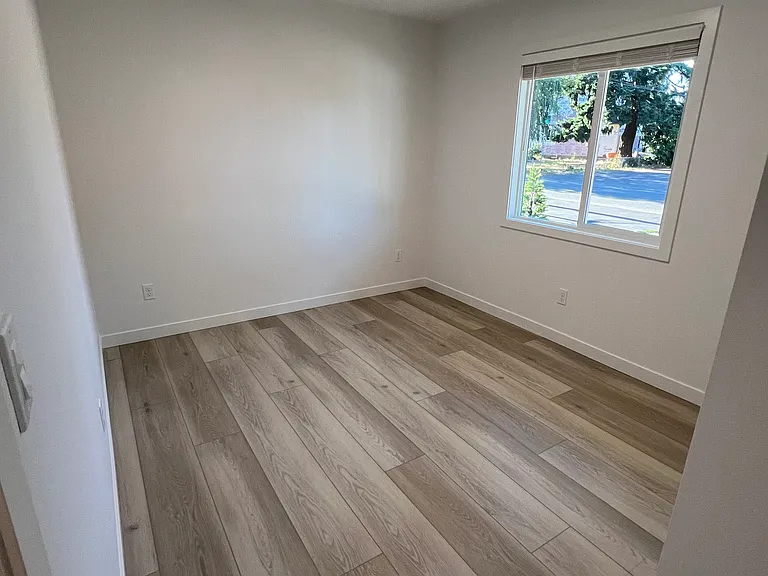 14402 SE Main St #A — Photo 31