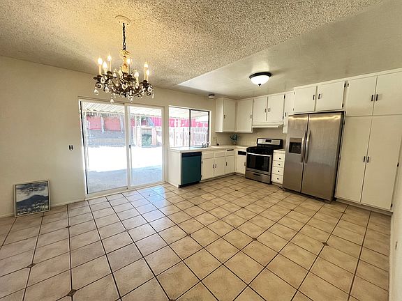 3rd image of 7667 Acama St