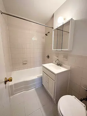 Rented by Premier One Realty LLC | media 8