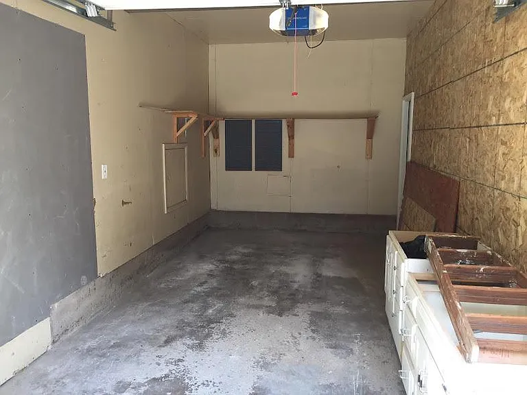 1024 W Lorain St — Photo 11