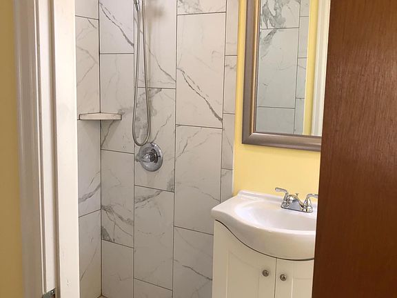 5th image of 1039 Whitehall Pl