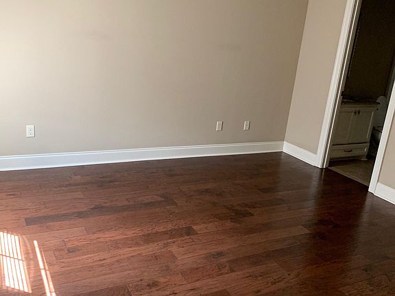5th image of 101 Crystal Bay Ct